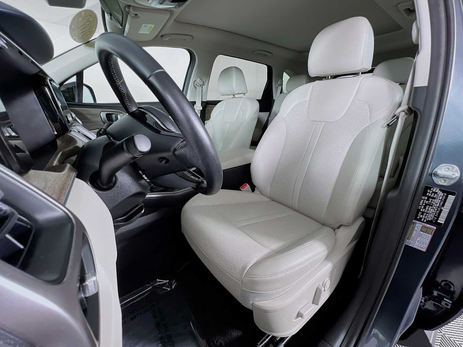 2022 Kia Sorento X-Line S - Photo 22