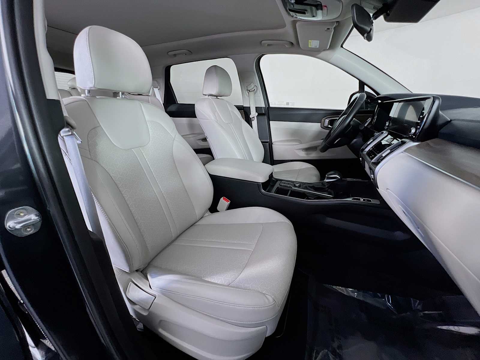 2022 Kia Sorento X-Line S - Photo 30