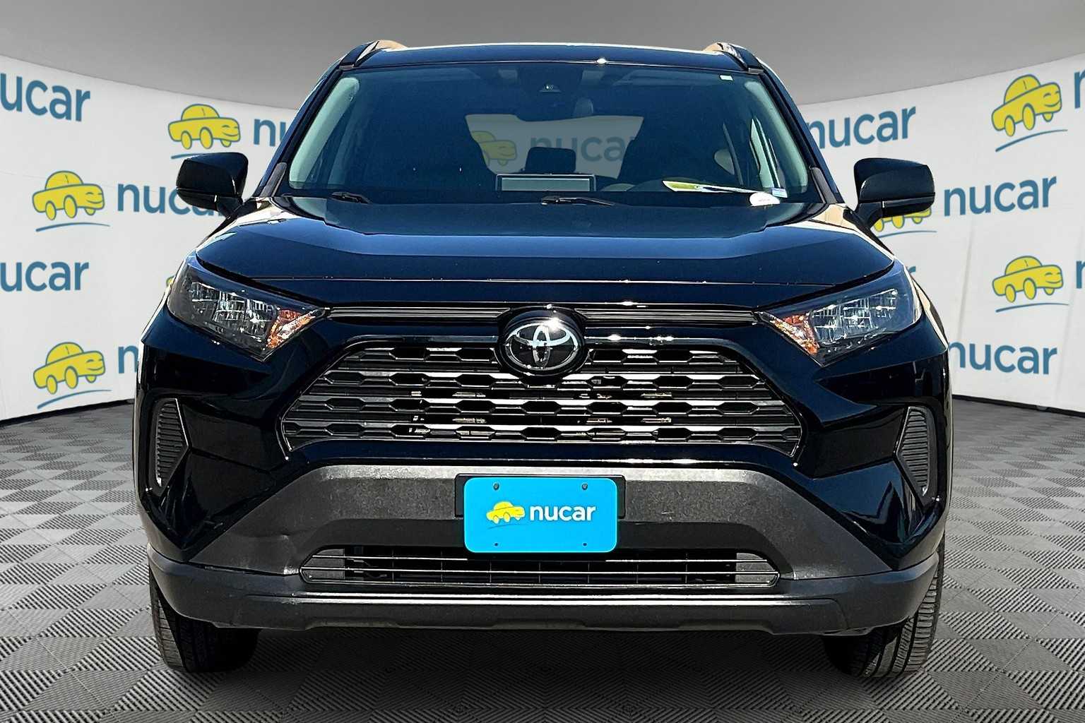 2020 Toyota RAV4 LE - Photo 2
