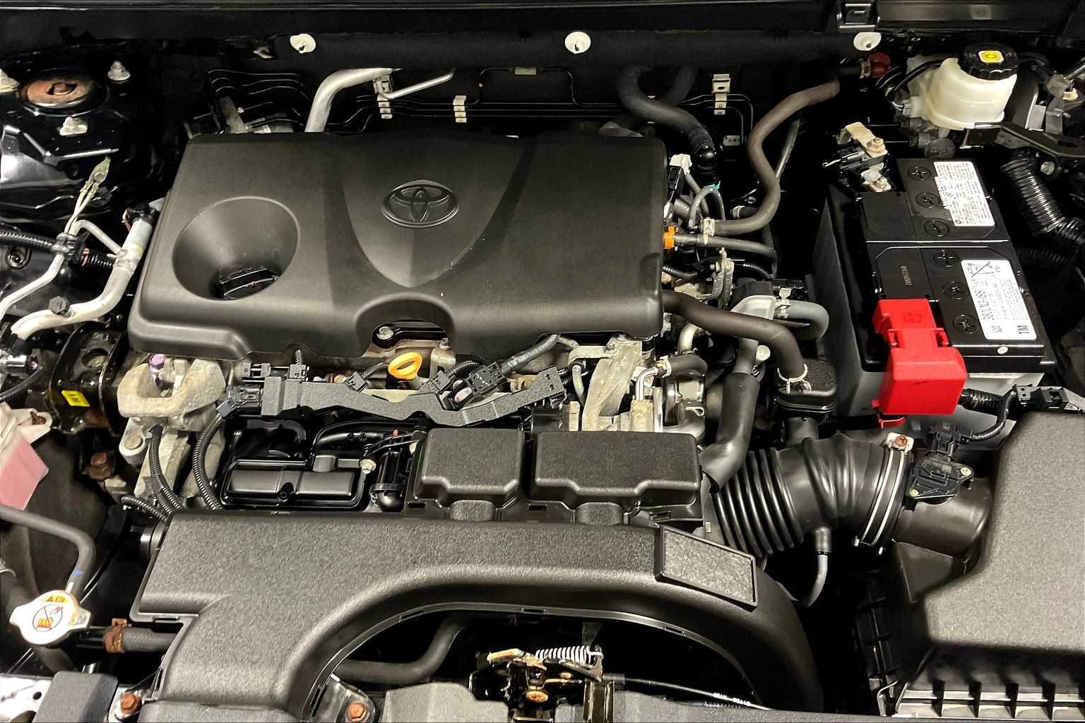 2020 Toyota RAV4 LE - Photo 34