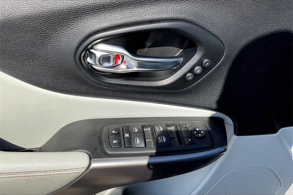 2022 Jeep Cherokee Limited - Photo 37