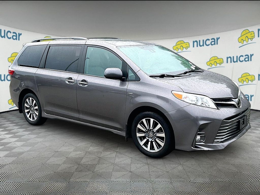 2020 Toyota Sienna XLE Premium