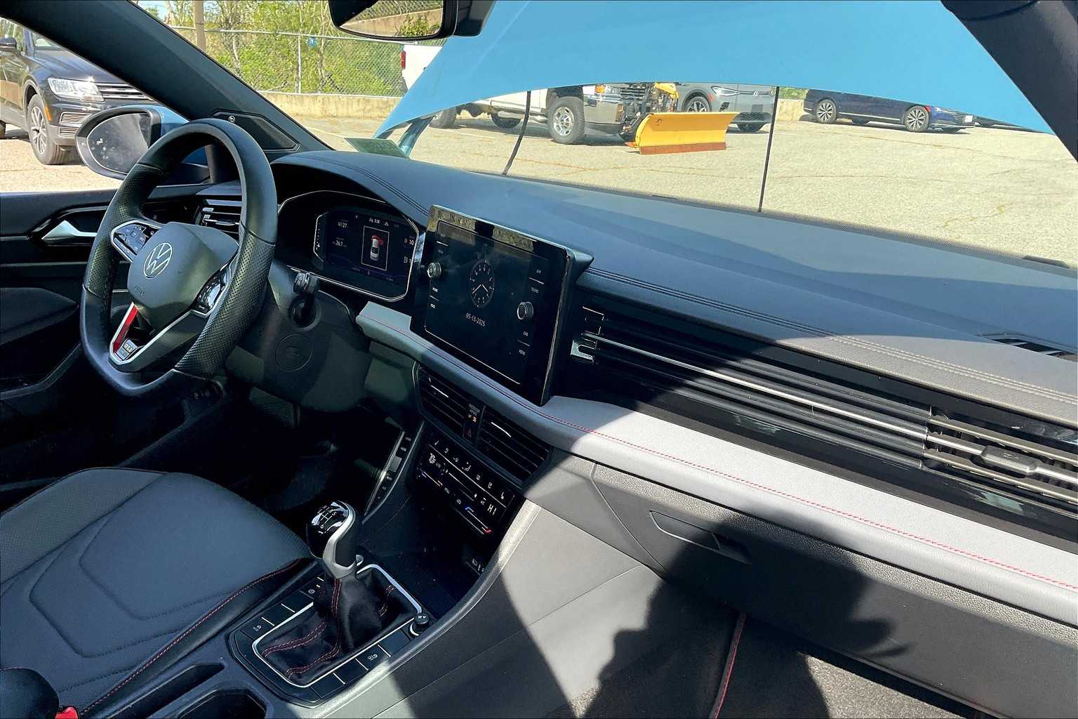 2025 Volkswagen Jetta GLI Autobahn - Photo 14