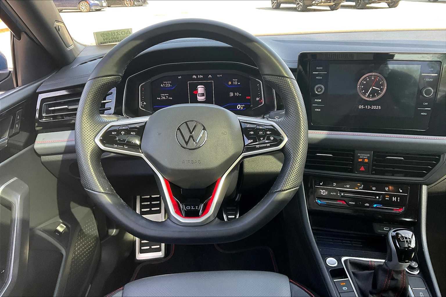 2025 Volkswagen Jetta GLI Autobahn - Photo 17