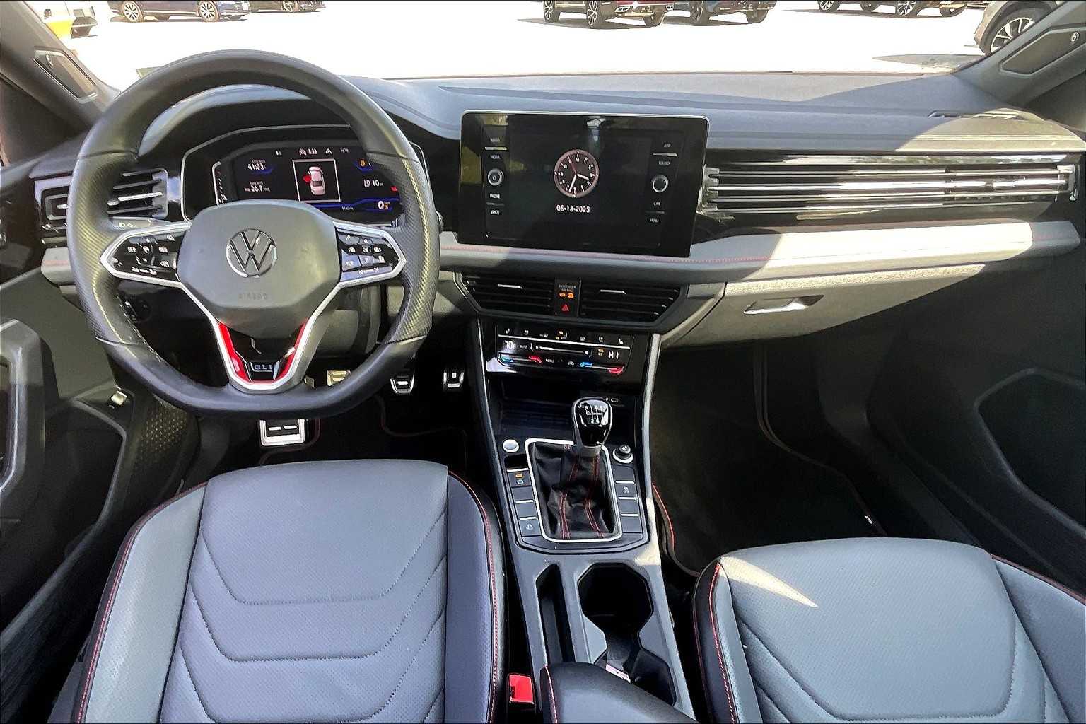 2025 Volkswagen Jetta GLI Autobahn - Photo 21