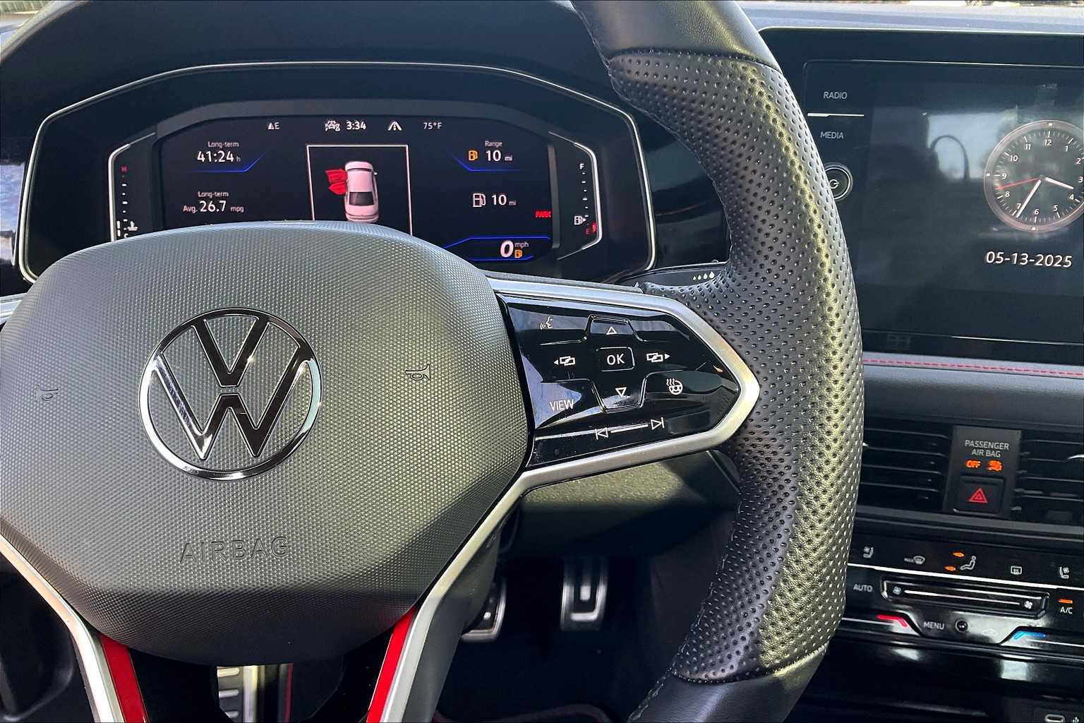 2025 Volkswagen Jetta GLI Autobahn - Photo 24