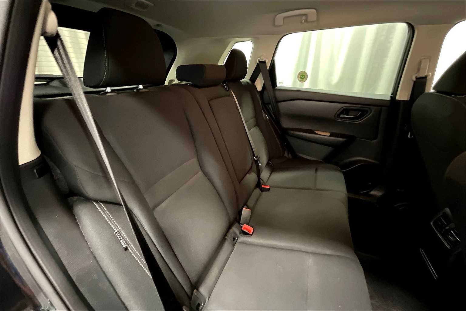 2024 Nissan Rogue S - Photo 16