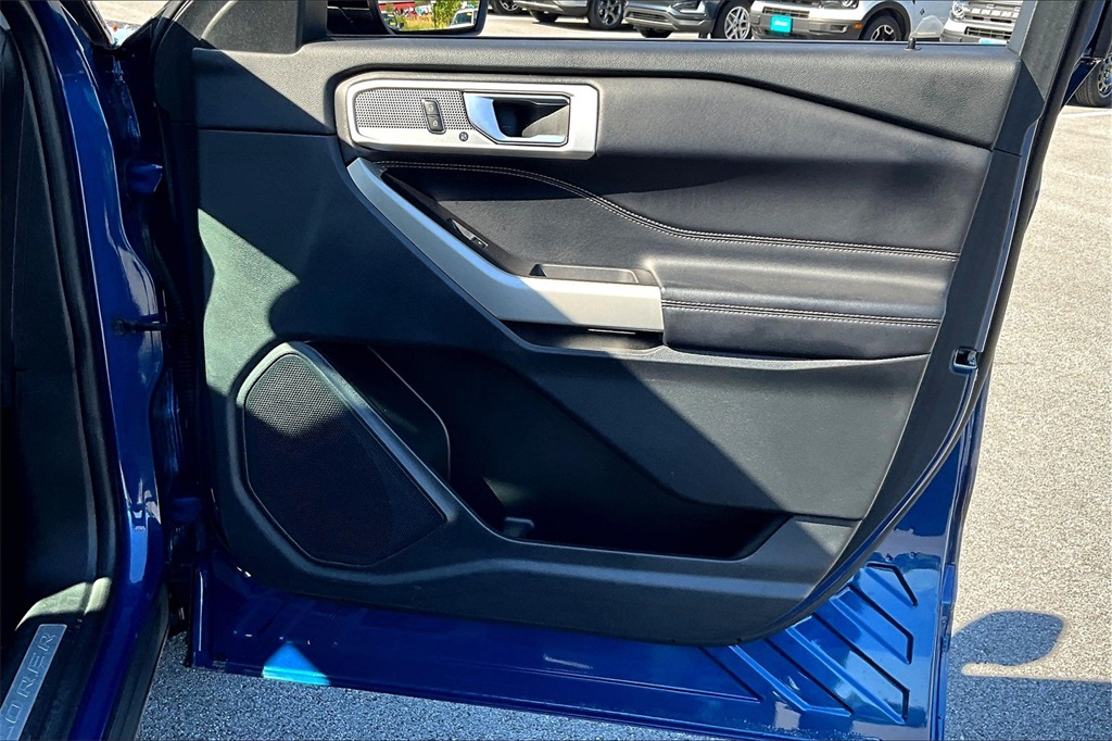 2022 Ford Explorer Limited - Photo 12
