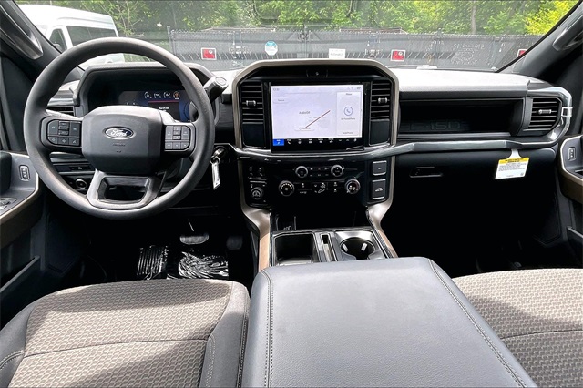 2025 Ford F-150 STX - Photo 6