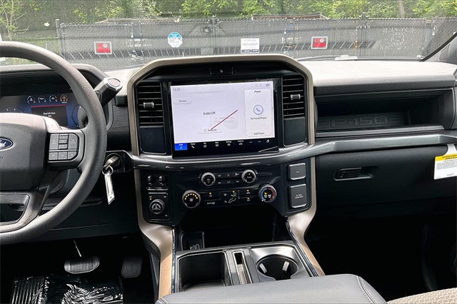 2025 Ford F-150 STX - Photo 8