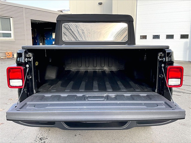 2023 Jeep Gladiator Sport - Photo 29