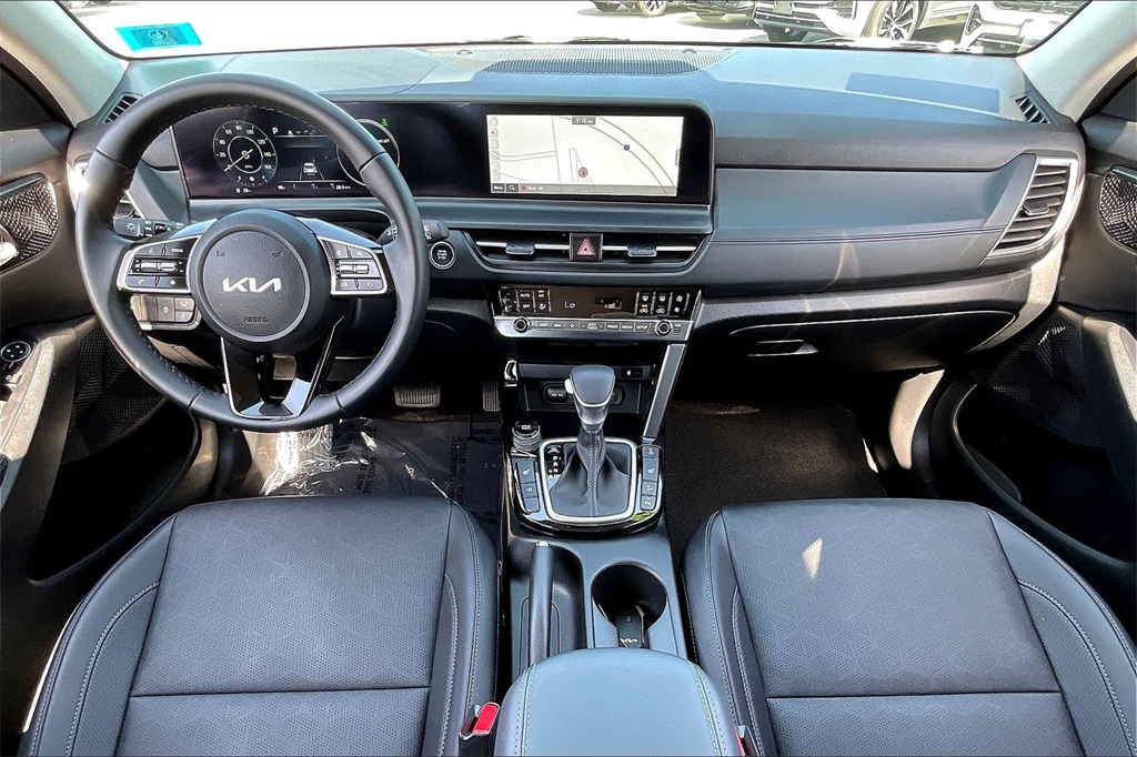 2025 Kia Seltos EX - Photo 20