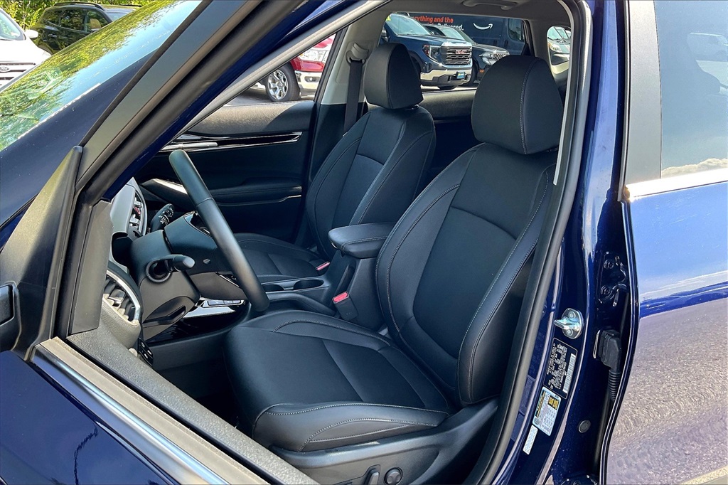 2025 Kia Seltos EX - Photo 9
