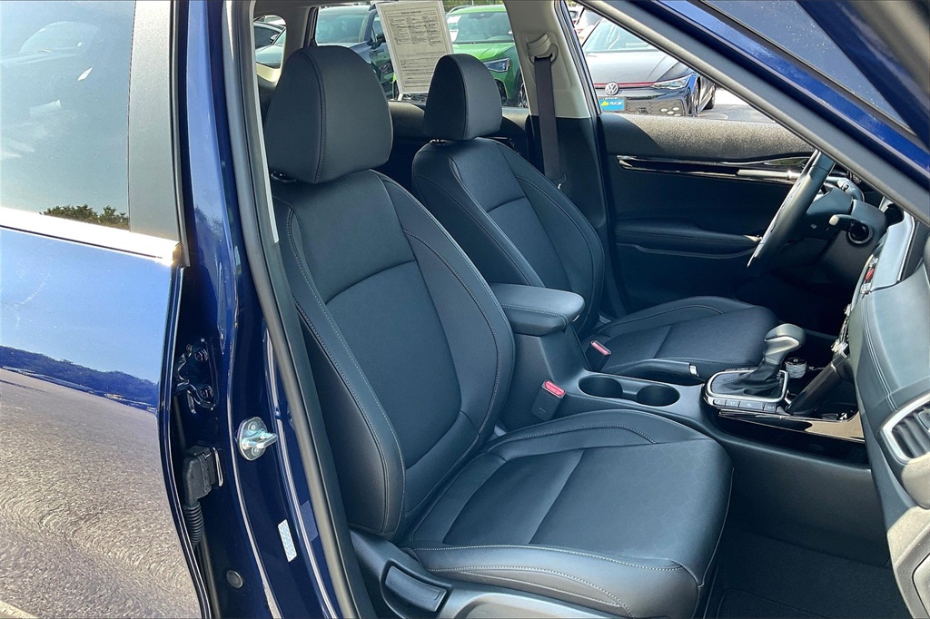 2025 Kia Seltos EX - Photo 10