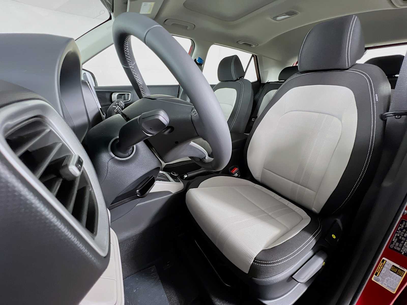 2026 Hyundai Venue SEL - Photo 12