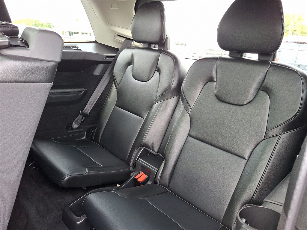 2020 Volvo XC90 T5 Momentum - Photo 12