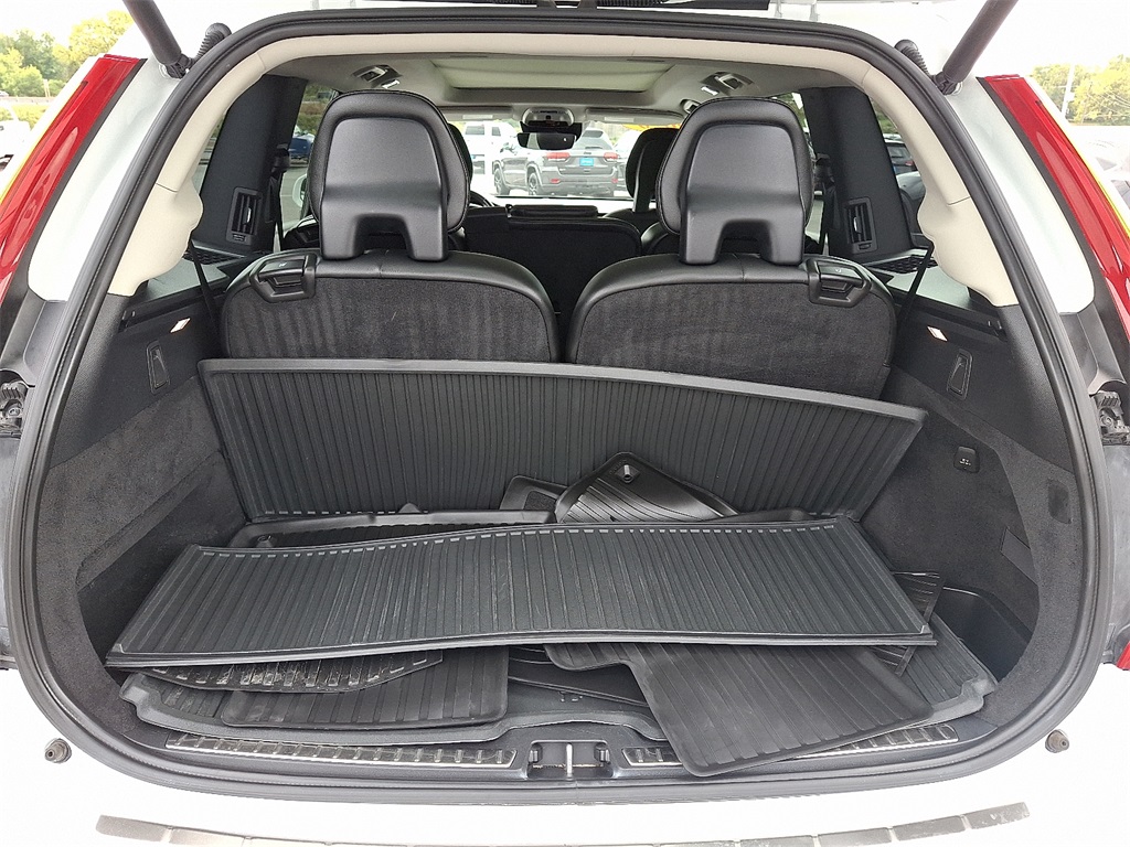 2020 Volvo XC90 T5 Momentum - Photo 28