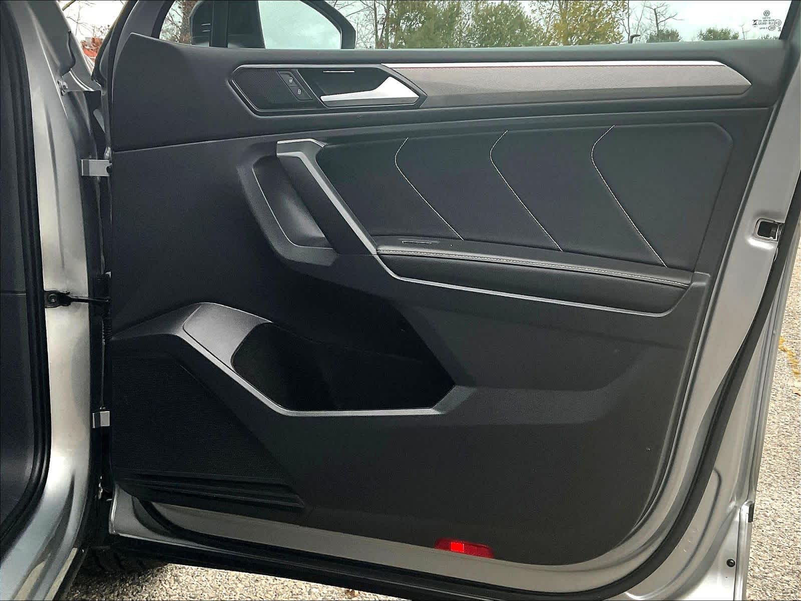 2023 Volkswagen Tiguan SE R-Line Black - Photo 12