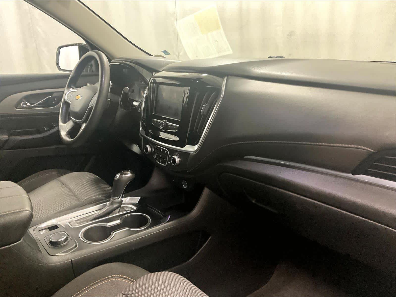 2020 Chevrolet Traverse LS - Photo 14