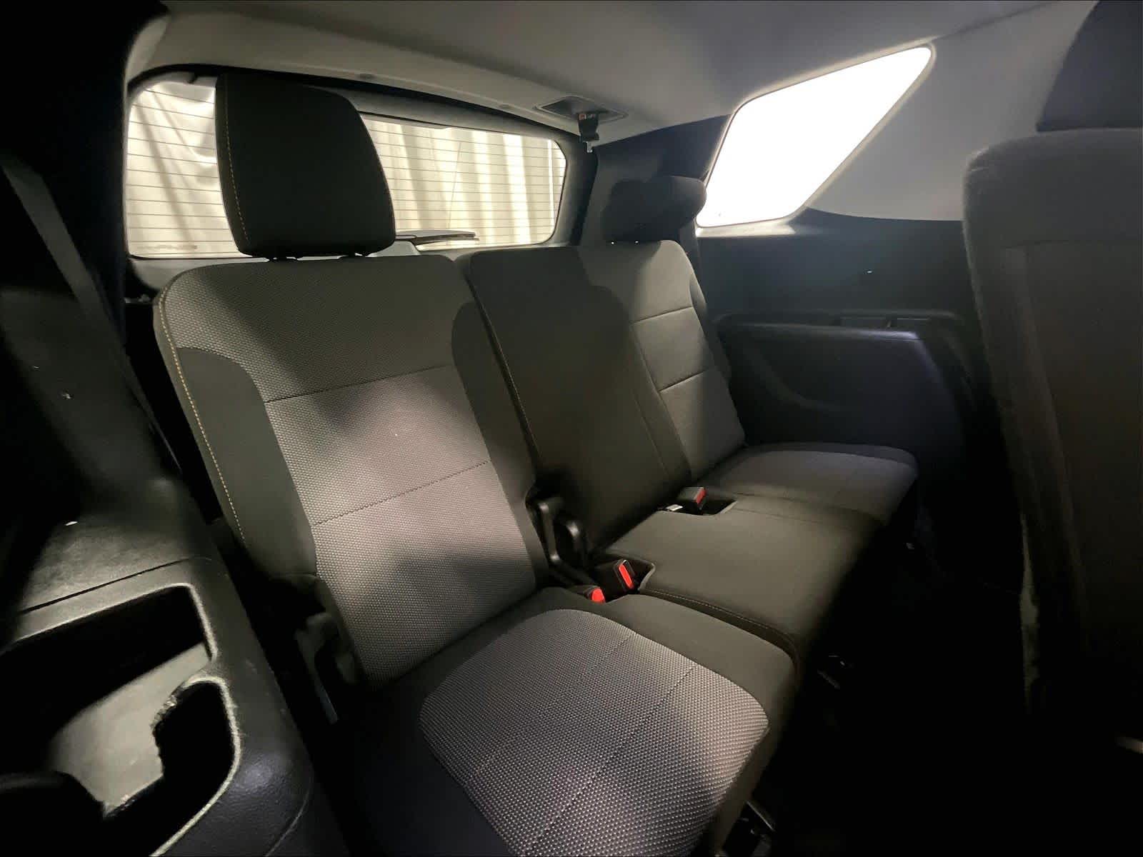 2020 Chevrolet Traverse LS - Photo 17