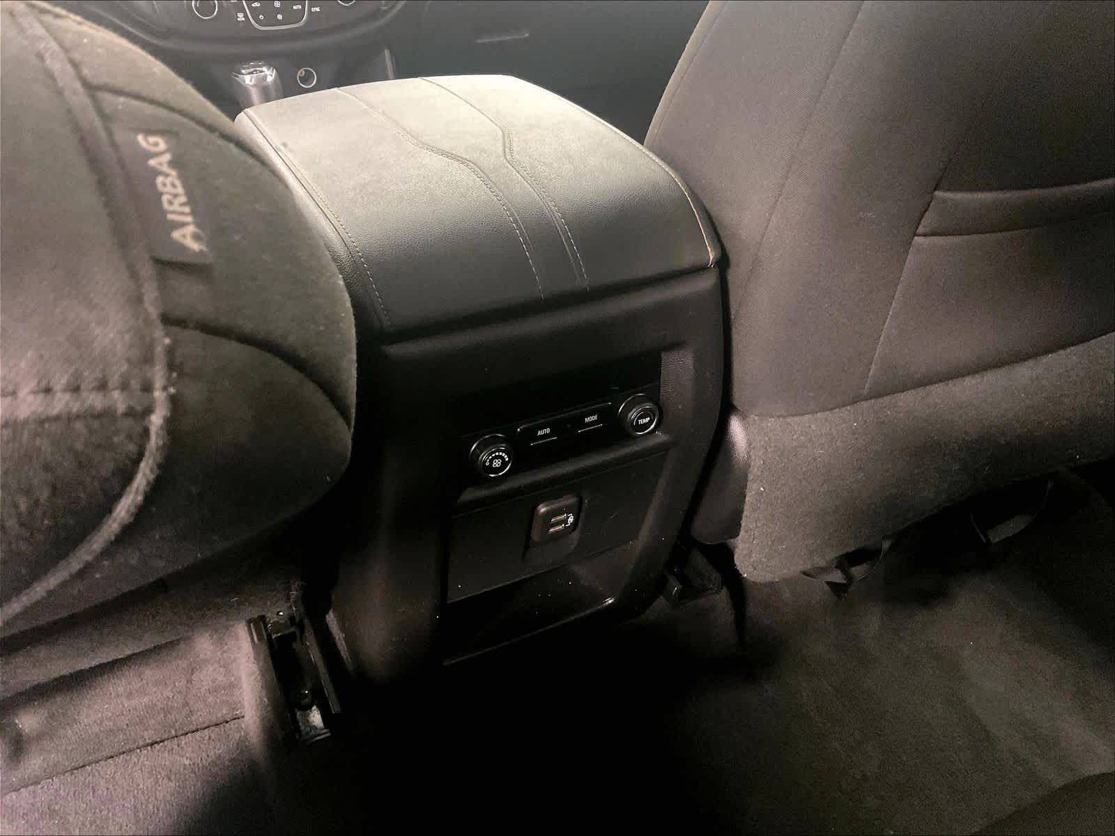 2020 Chevrolet Traverse LS - Photo 28