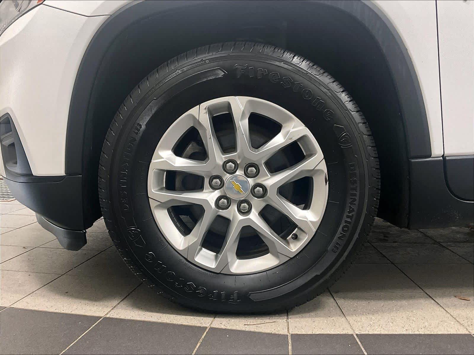 2020 Chevrolet Traverse LS - Photo 7