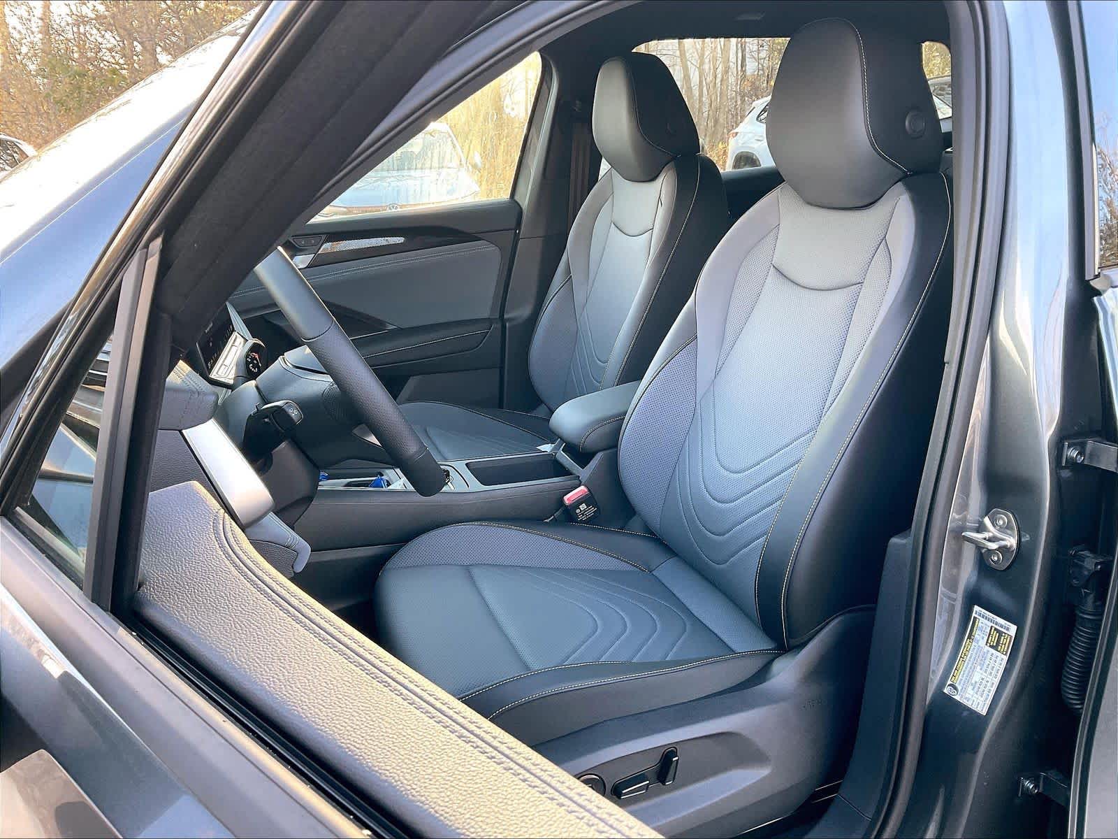 2025 Volkswagen Tiguan SE R-Line Black - Photo 11