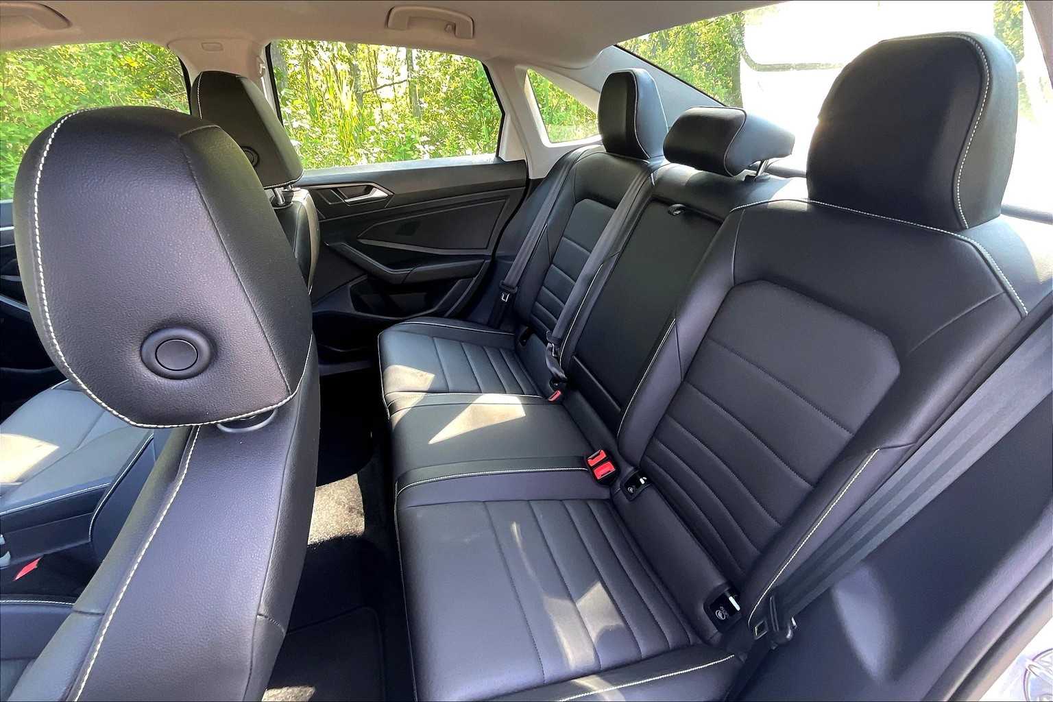 2024 Volkswagen Jetta SE - Photo 15