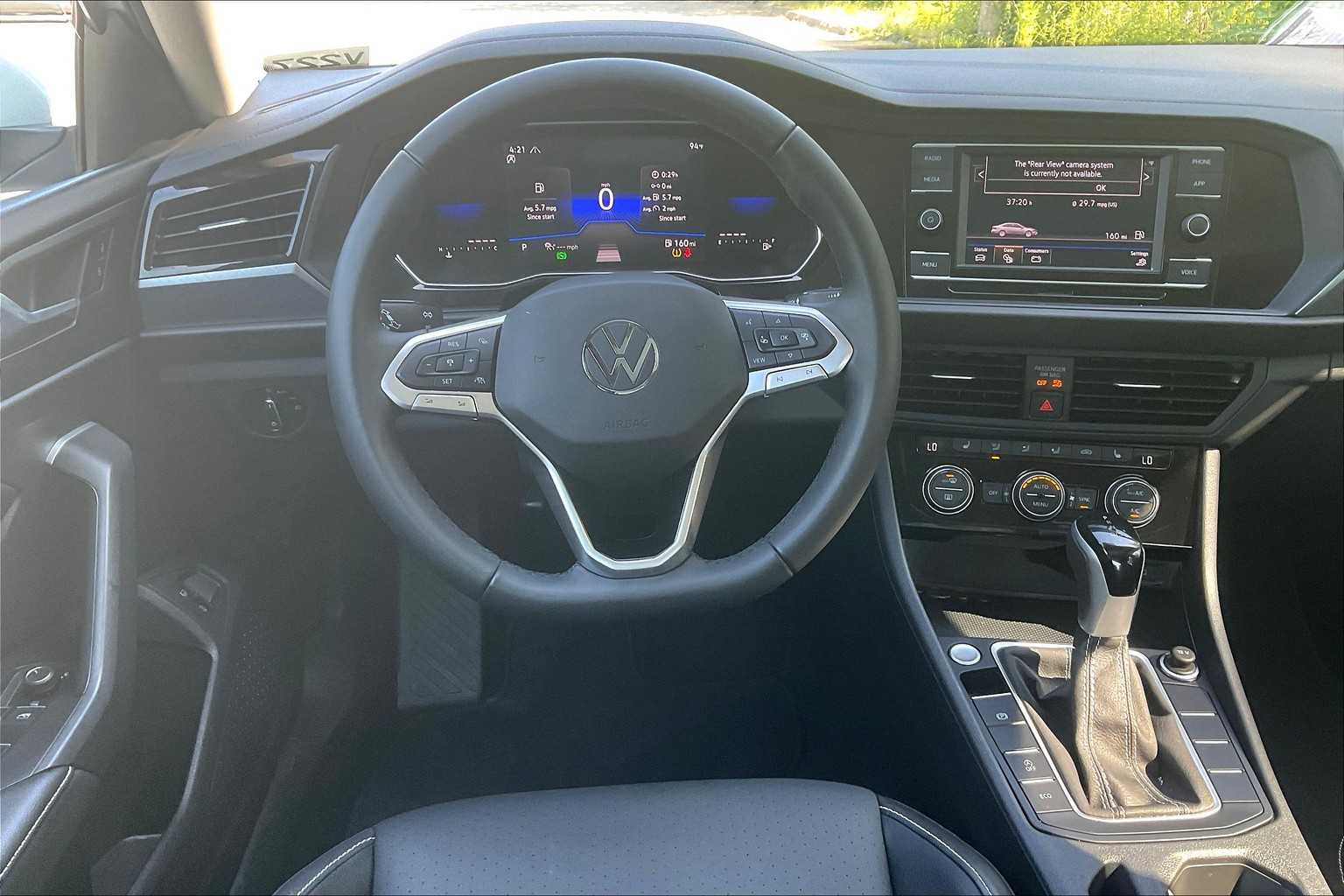 2024 Volkswagen Jetta SE - Photo 17
