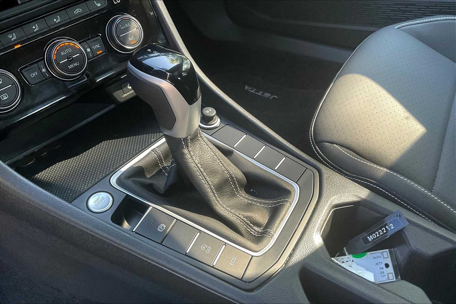 2024 Volkswagen Jetta SE - Photo 20