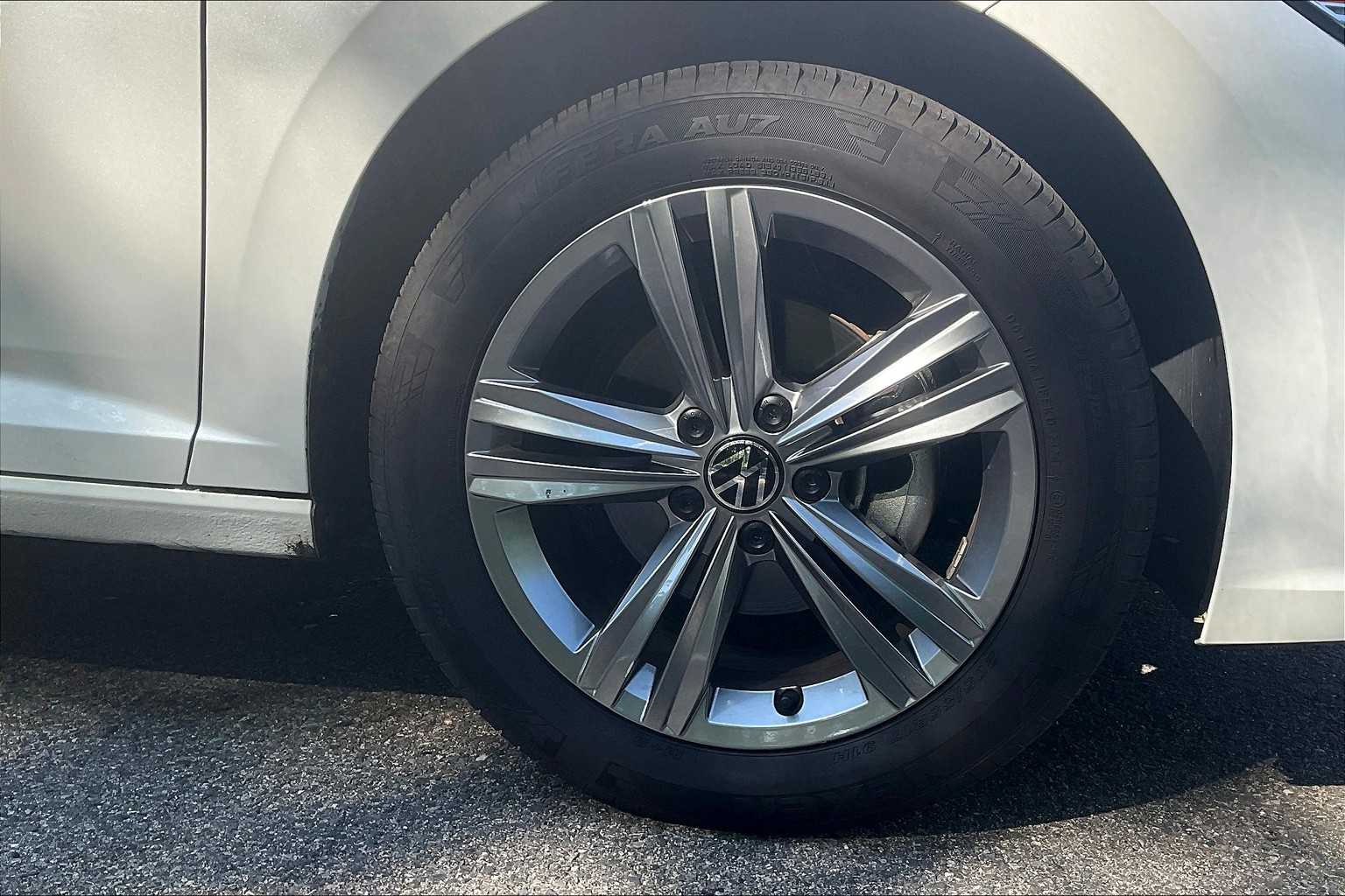 2024 Volkswagen Jetta SE - Photo 7