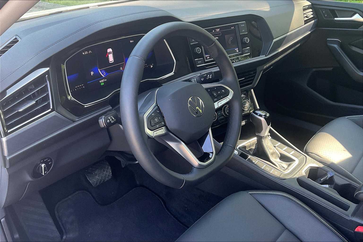 2024 Volkswagen Jetta SE - Photo 8