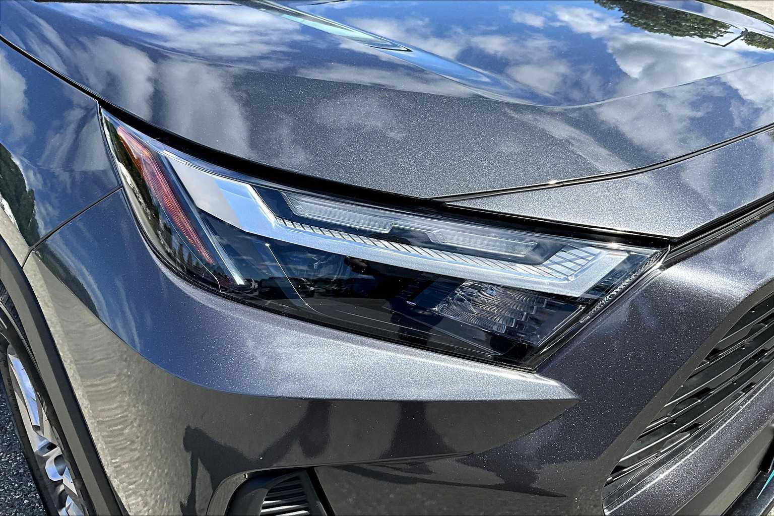 2023 Toyota RAV4 XLE - Photo 33