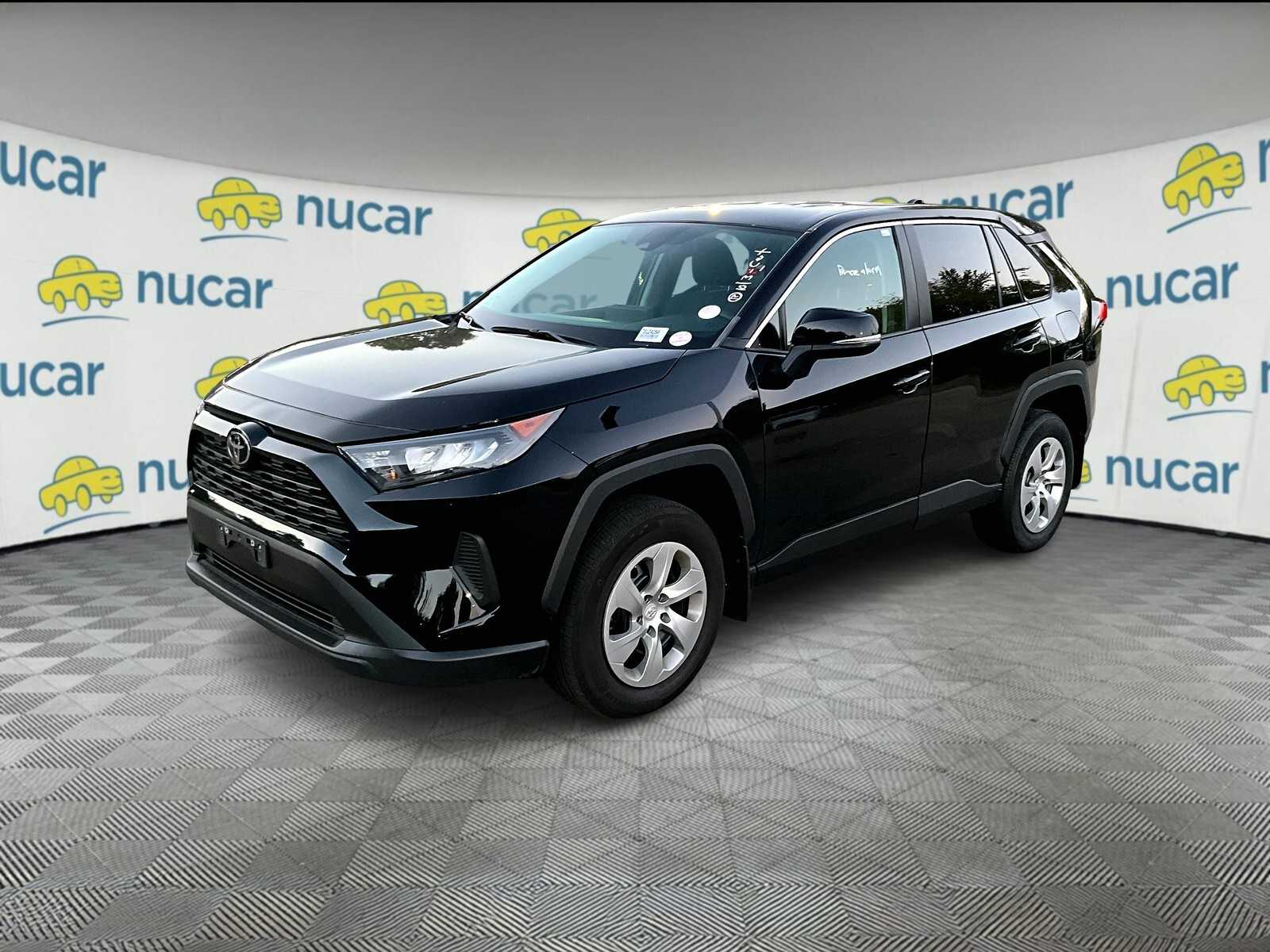 2022 Toyota RAV4 LE - Photo 2