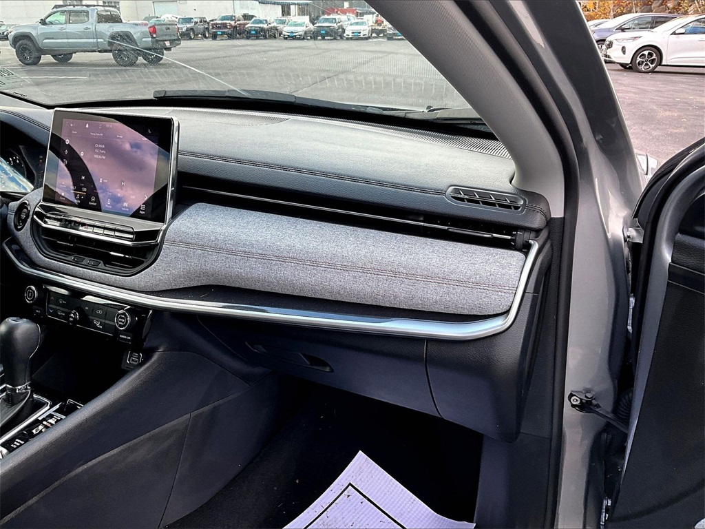 2022 Jeep Compass Latitude Lux - Photo 13