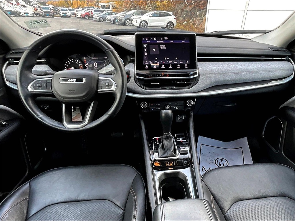 2022 Jeep Compass Latitude Lux - Photo 21