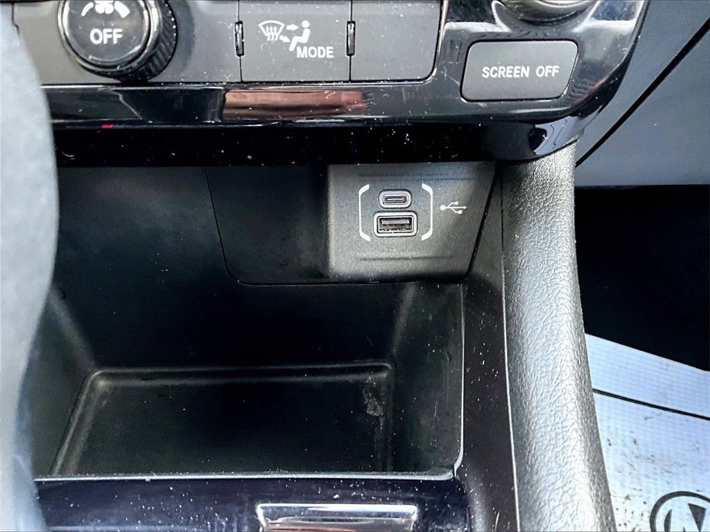 2022 Jeep Compass Latitude Lux - Photo 26