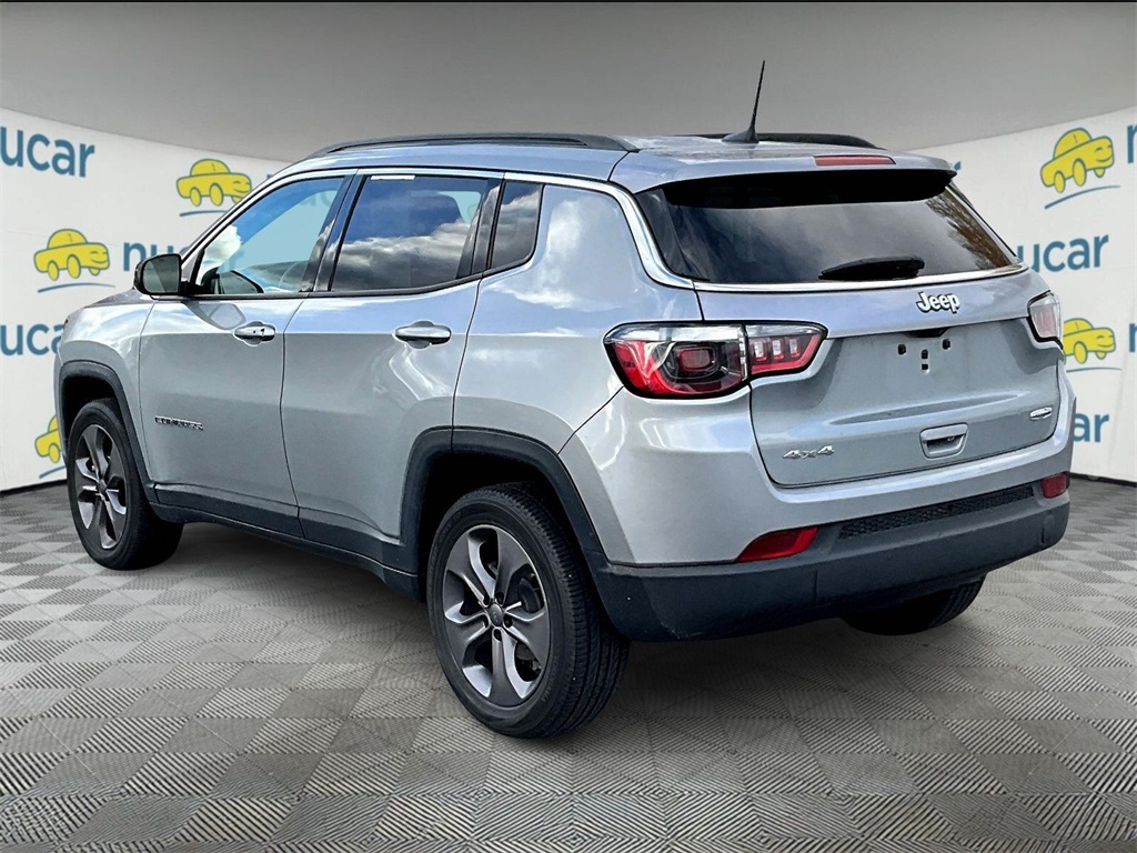 2022 Jeep Compass Latitude Lux - Photo 4