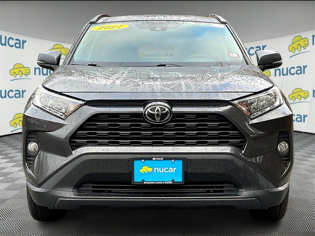 2021 Toyota RAV4 XLE - Photo 2