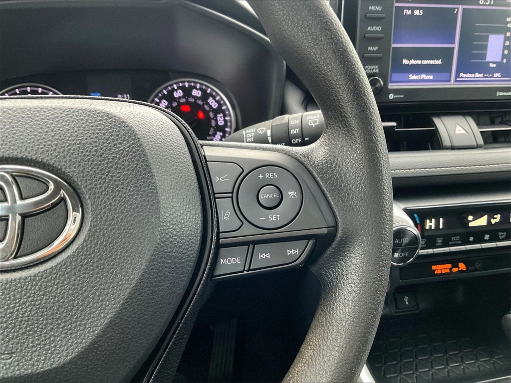 2021 Toyota RAV4 XLE - Photo 24