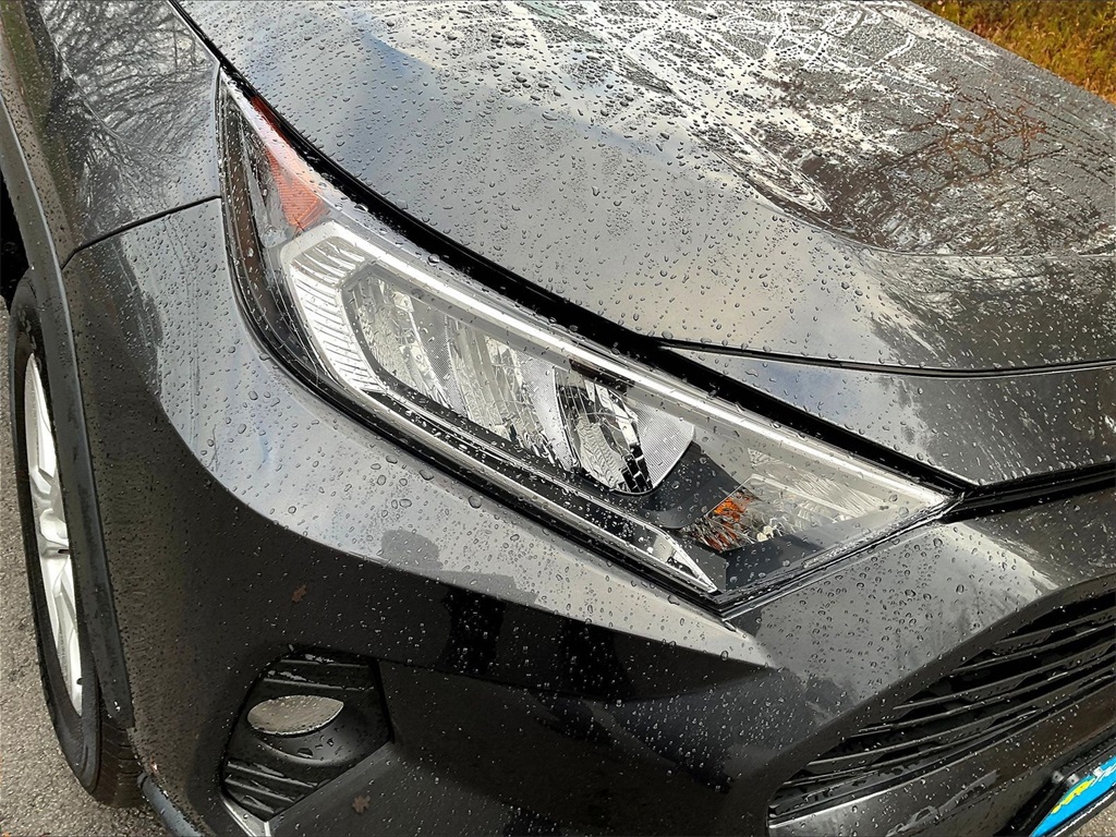 2021 Toyota RAV4 XLE - Photo 30