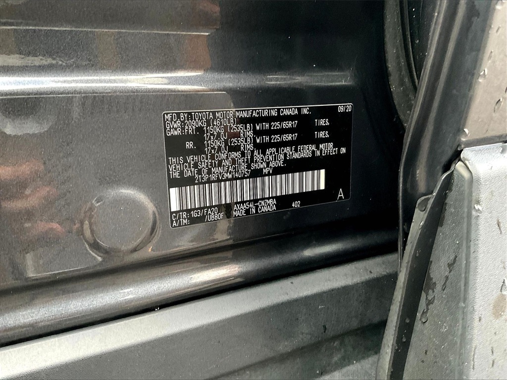 2021 Toyota RAV4 XLE - Photo 32