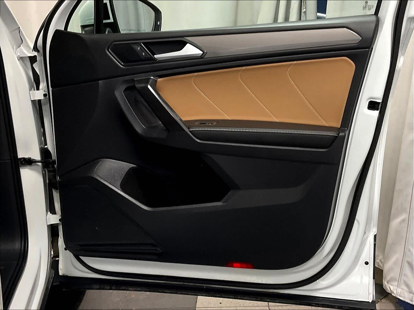 2022 Volkswagen Tiguan SE - Photo 12