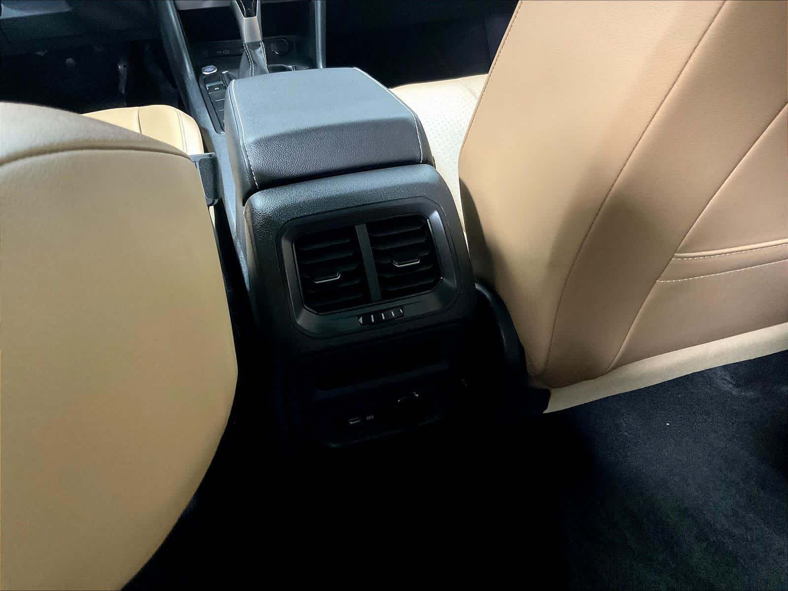 2022 Volkswagen Tiguan SE - Photo 28