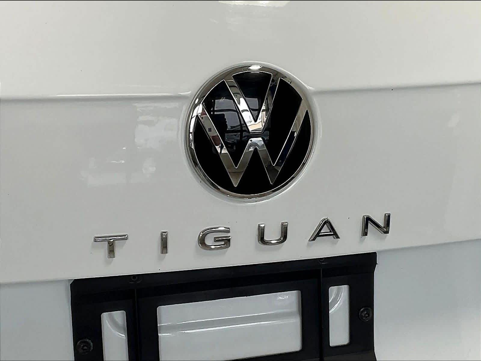 2022 Volkswagen Tiguan SE - Photo 29
