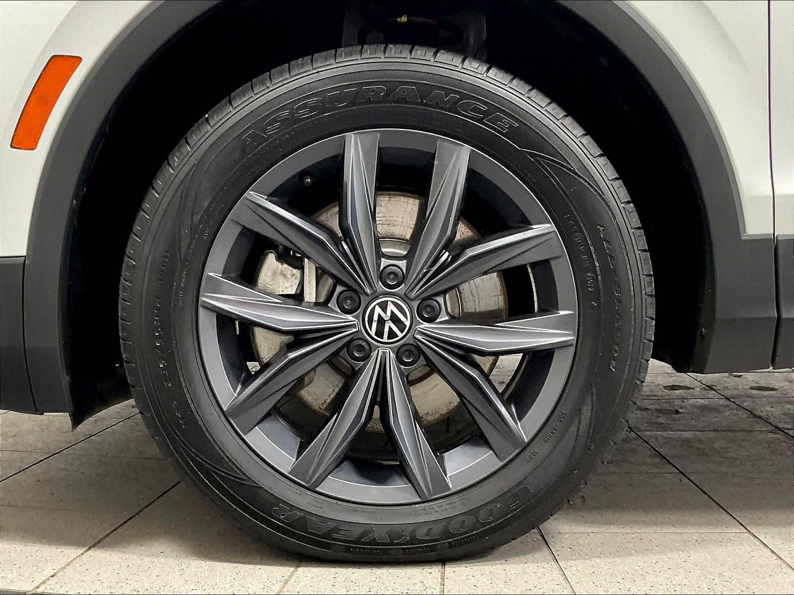 2022 Volkswagen Tiguan SE - Photo 7
