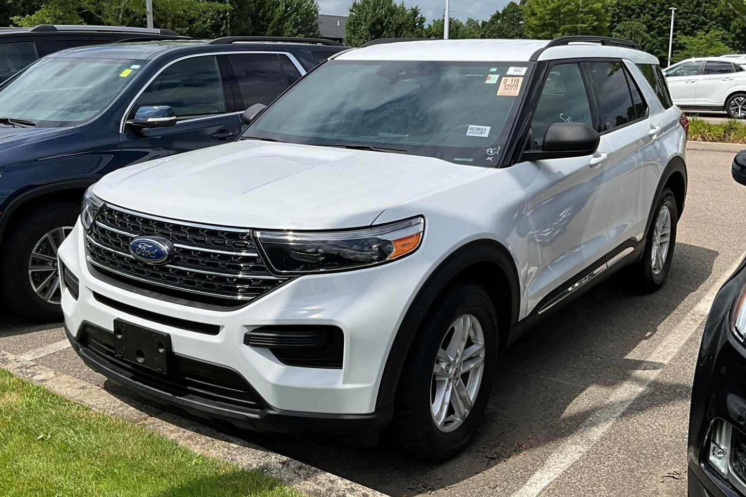 2020 Ford Explorer XLT - Photo 2