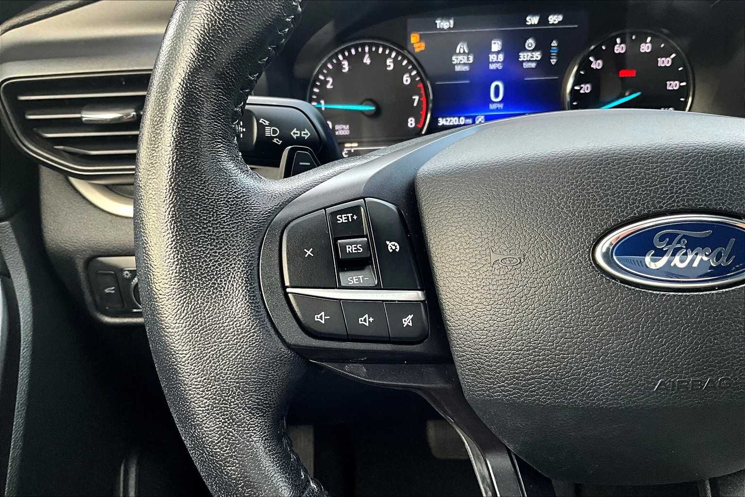 2020 Ford Explorer XLT - Photo 23