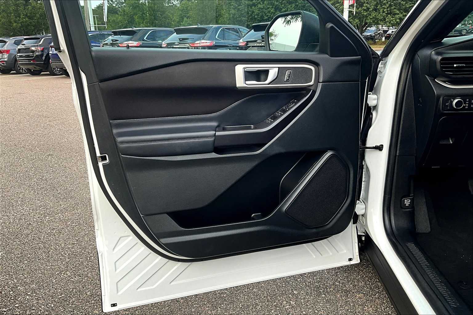 2020 Ford Explorer XLT - Photo 9