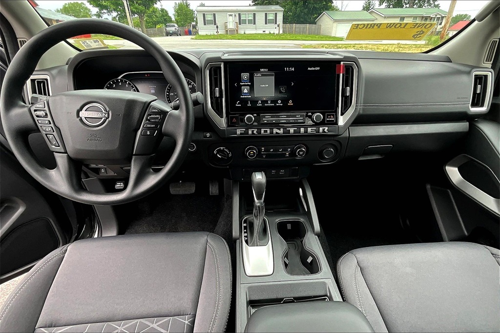 2025 Nissan Frontier SV - Photo 21